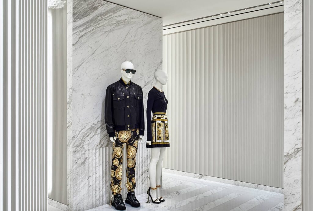 Détail de la boutique Versace Paris